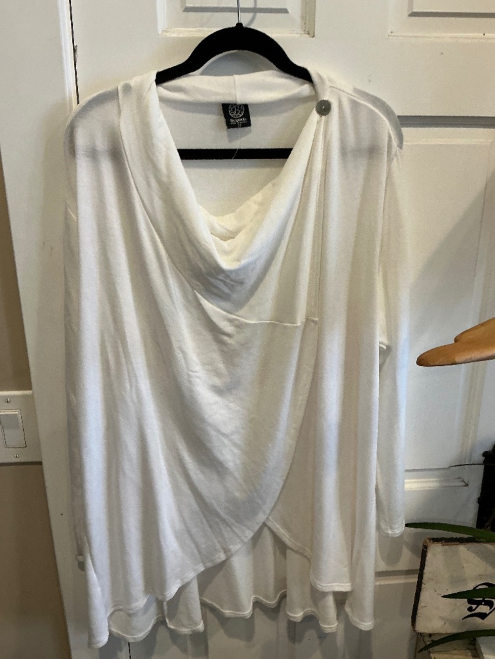 Bobeau wrap poncho top in beautiful soft white!  Plus size 3x